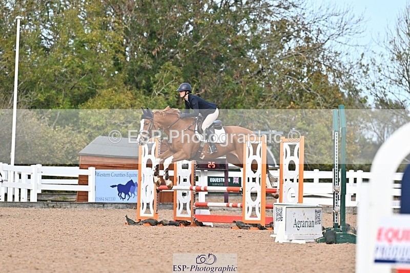 261028-105014-00098 - British Novice and 90cm