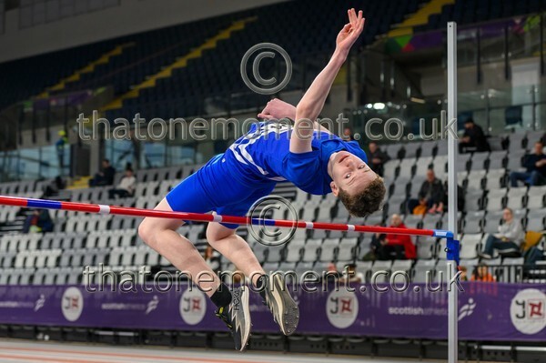 AgeInd25SAT-917372 - Field Male