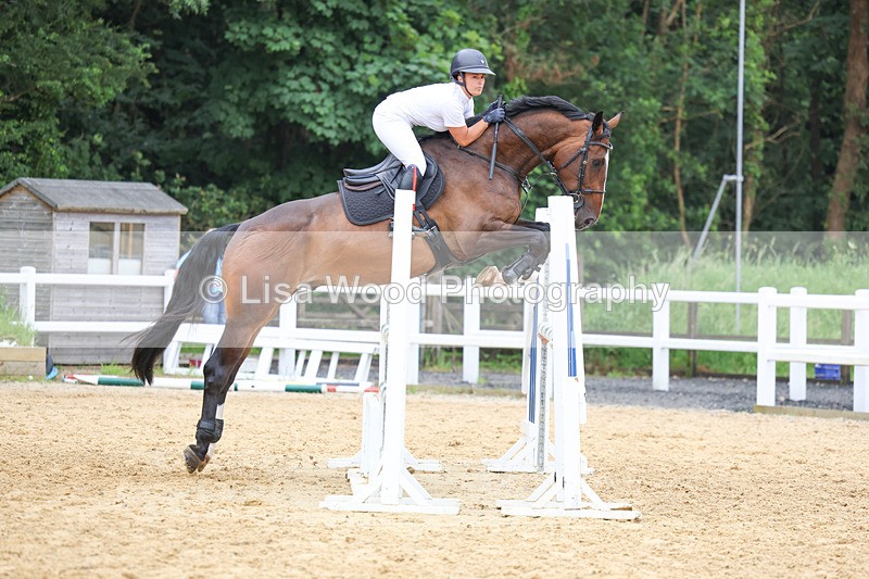 3E7A6344 - Class 8: Senior Newcomers/1.10m open