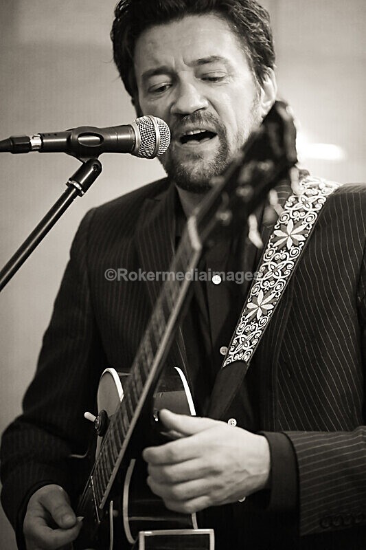 NKC-54 - Denny Illet and chums plays tribute to Nat King Cole