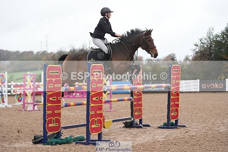 251107-130151-01047 - Cls 6 Foxhunter and 1.20m Open
