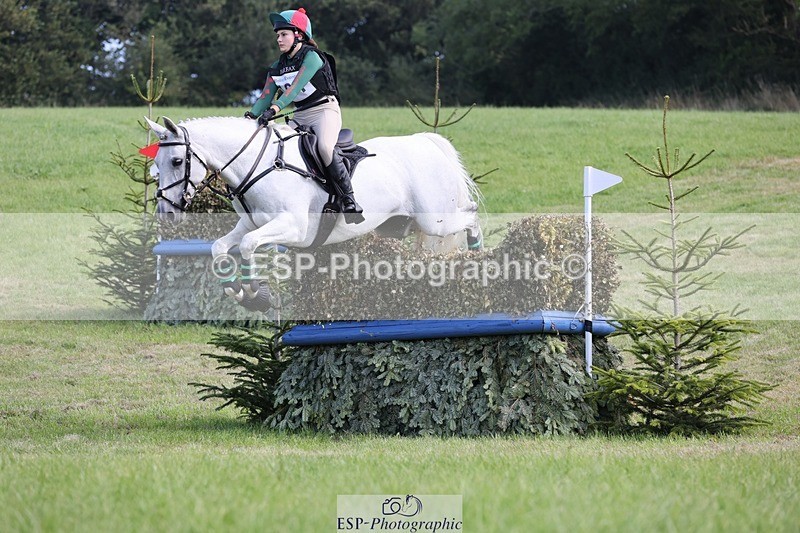 240831A-104317-00911 - 101-Issy.Perry-DATE.NIGHT