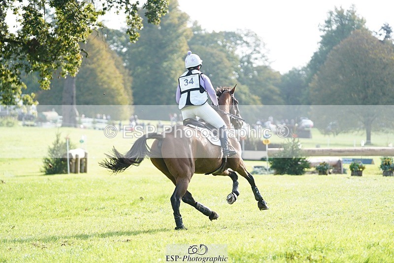 231020-111030-06895 - 034-COOLEY.PARK.MUZE-Gemma.Stevens-XC