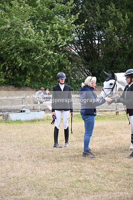 WJ6_0961 - Class 14 Intermediate Jumping 75cm