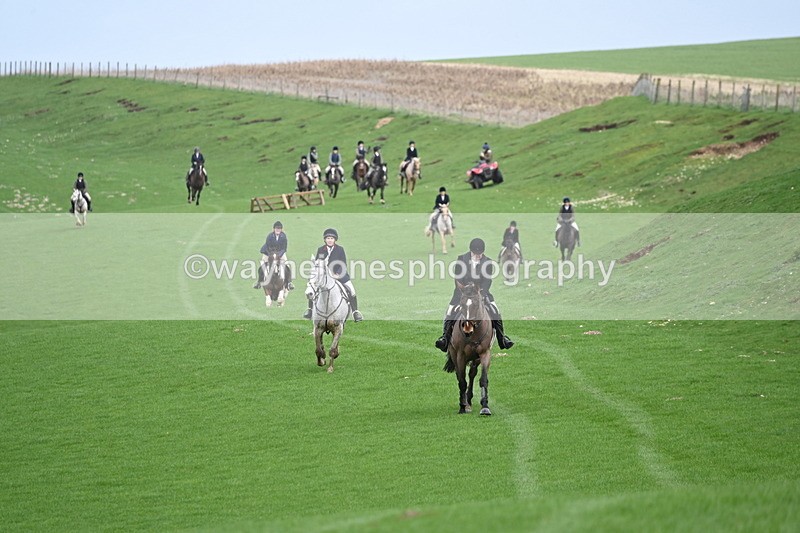 WJ6_9231 - Line Three