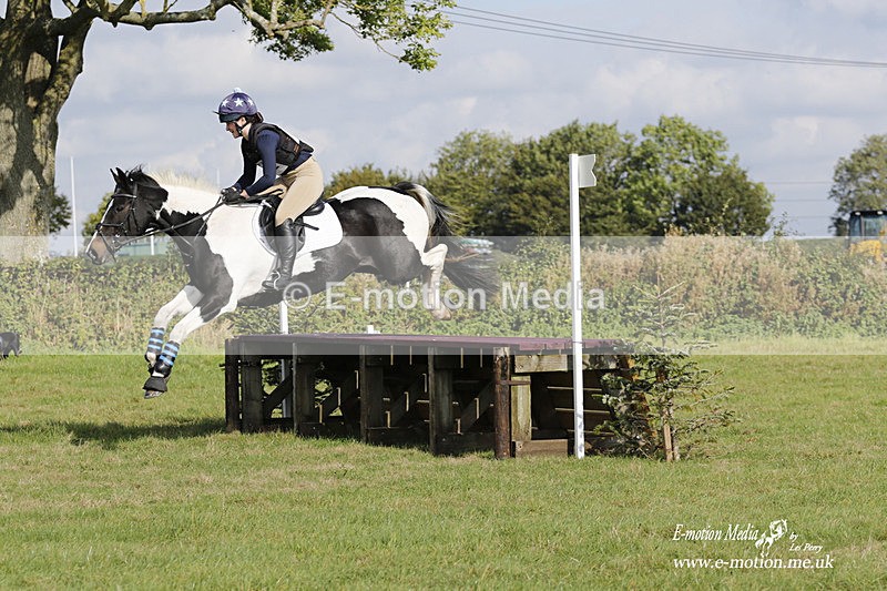  WWHT 171021 3238 - Intermediate (0.90m)  17/10/21