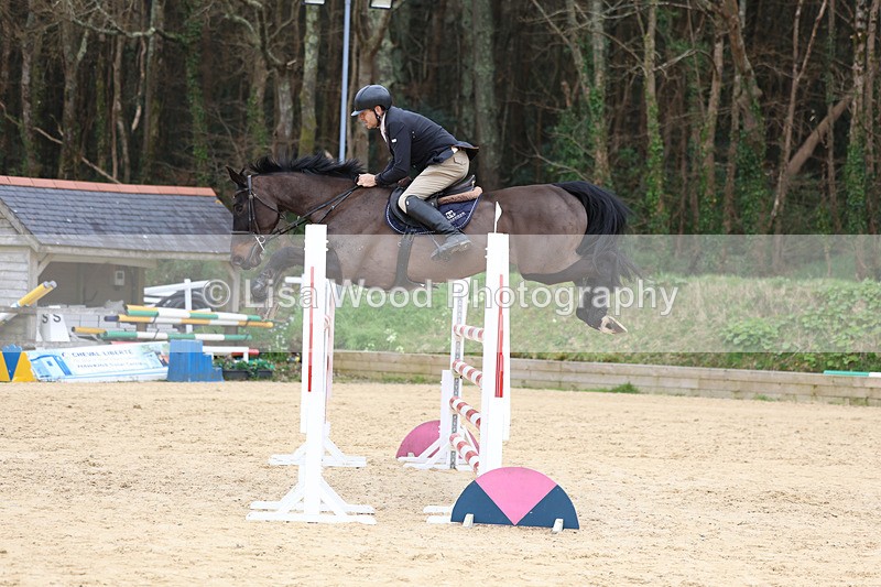 3E7A7811 - Class 9: Senior Foxhunter/1.20 open