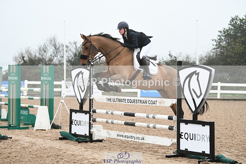 241103A-111622-07736 - SUN Cls 21 Snr Newcomers and 1.10m Open