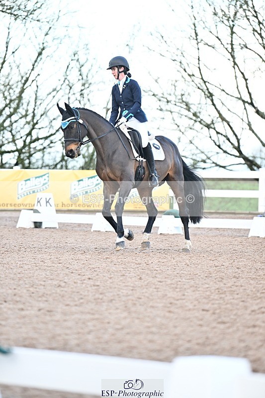 240218A-105752-05753 - 232-Alys.Matravers-VORVASHILL.VERTIGO