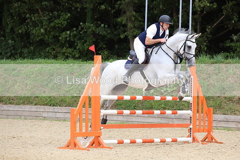 3E7A6402 - Class 8: Senior Newcomers/1.10m open