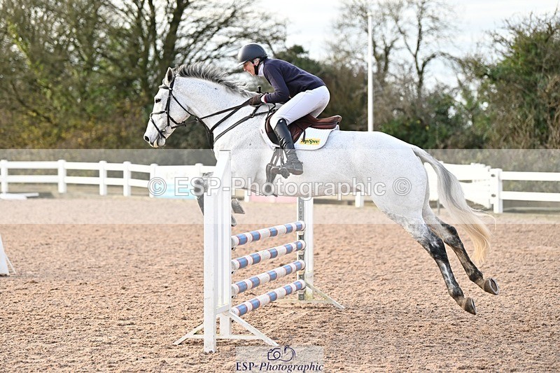 241206-100915-00186 - Cls 2 British Novice and 90cm Open