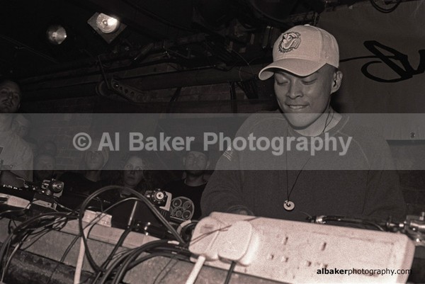 17 - DJ Q Bert @ Sankeys Soap 09.07.02