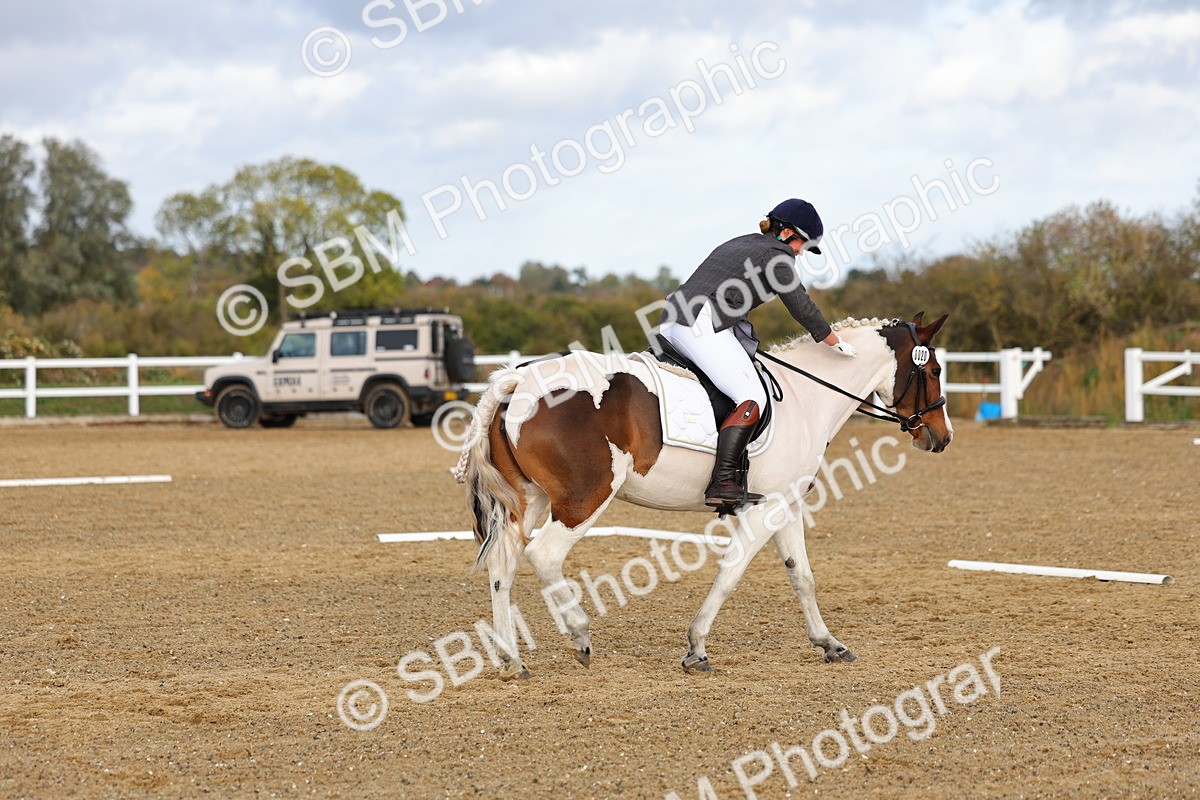 SBM_002673 - Class 8-11 - Novice 1-E1