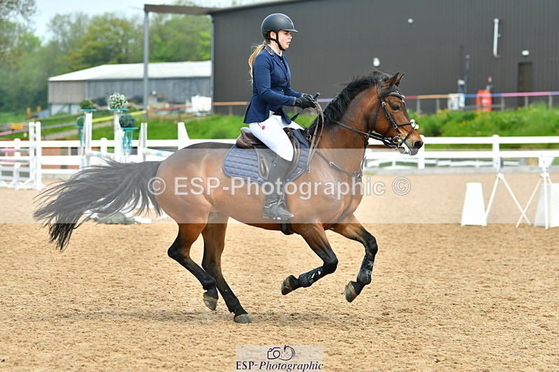230514A-132134-02942 - Cls 25 Pony Foxhunter & 1.10m Open