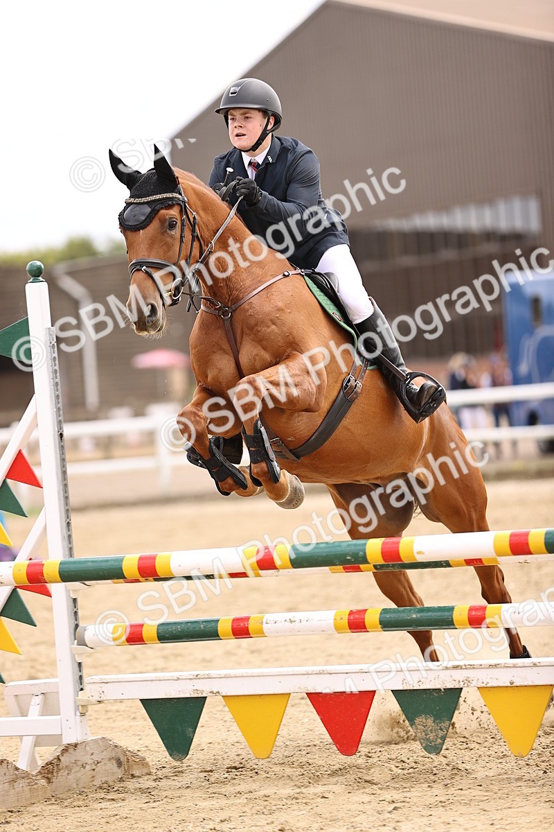 SBM_000471 - Class 4 - 1m showjumping