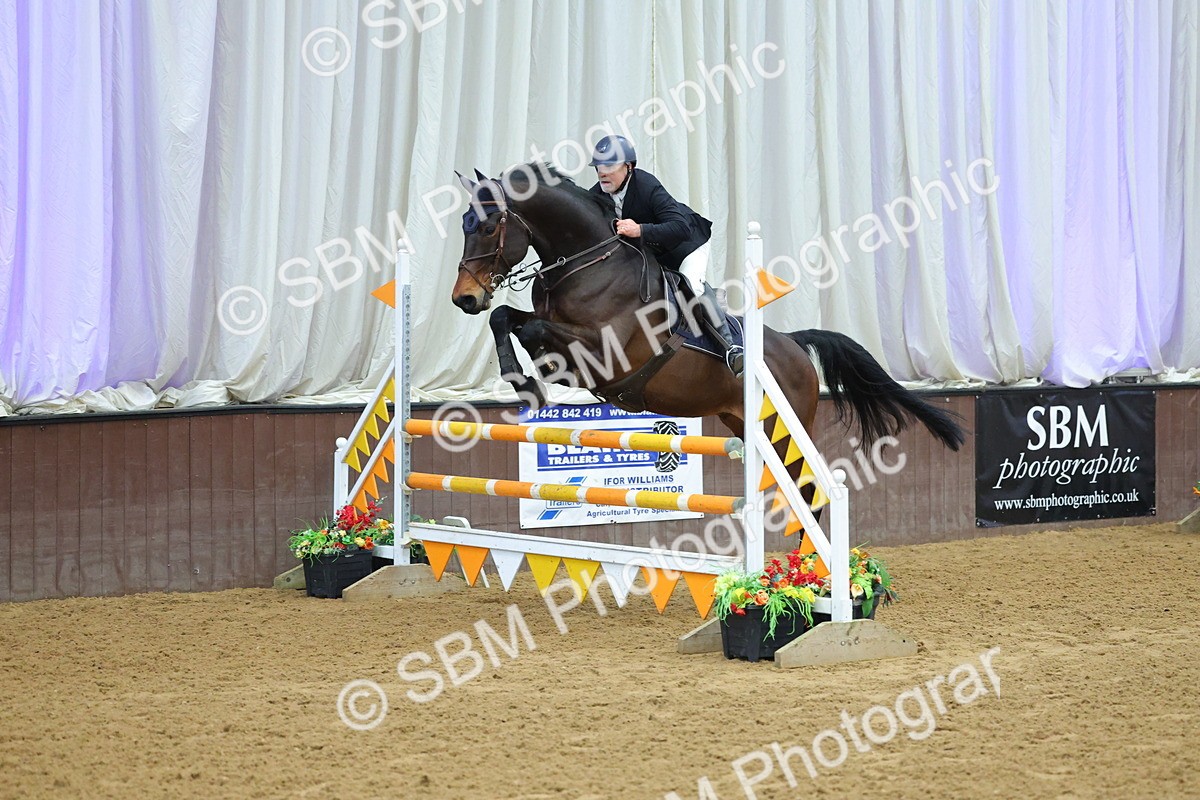 SBM_010168 - Class 21 - Nupafeed Supplements Senior Discovery/ 1m Open - First Round (1.00m)