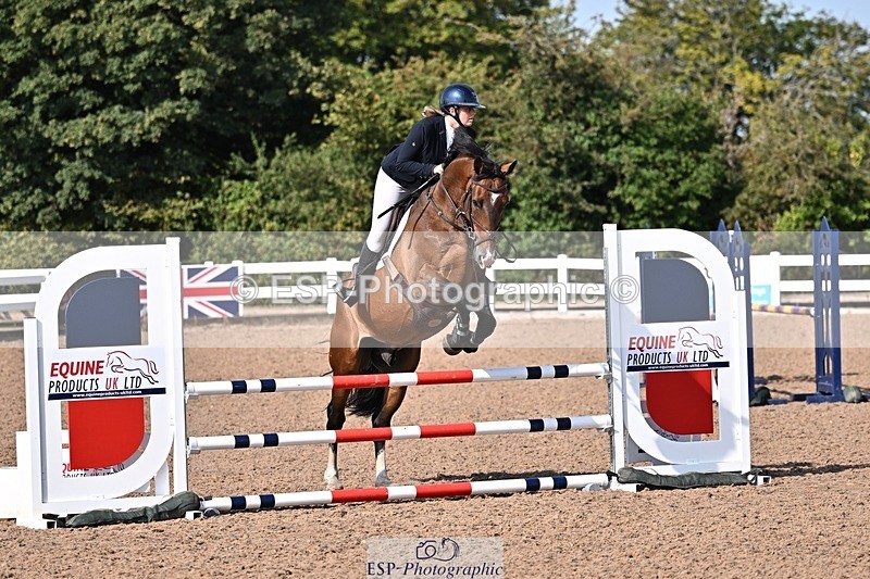 260812-095829-00136 - Cls 2 British Novice and 90cm