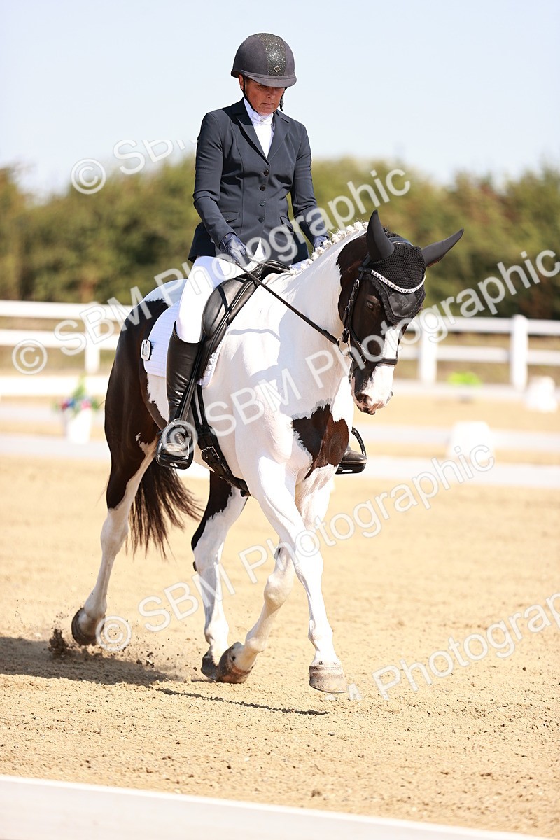 SBM_004366 - Class 12 - Novice 5 - 10.31-11.41