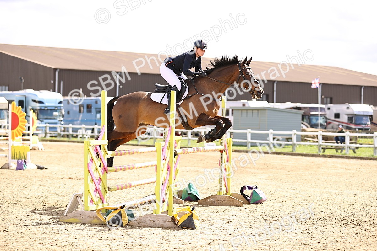 SBM_004195 - Class 17 - Senior Newcomers - 1.10m