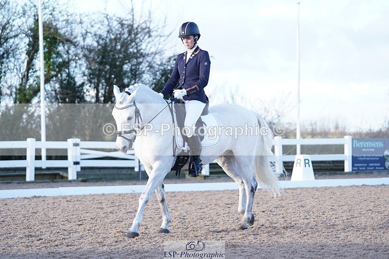 241214-145644-02061 - 111-Anya.Hitt-Cnoc.an.Noinin.Clover