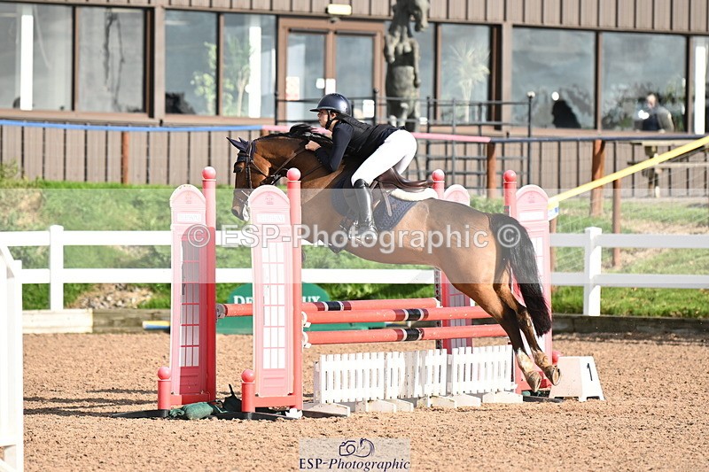 241026A-115740-00836 - SAT Cls 8 Pony Discovery and 90cm Open