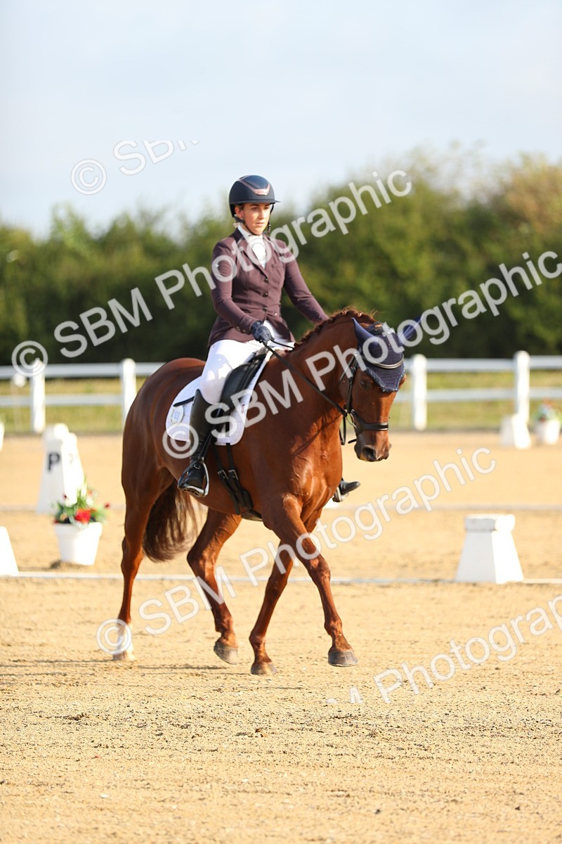 SBM_014977 - Class 13 - Novice 23 - 8,30-9.33