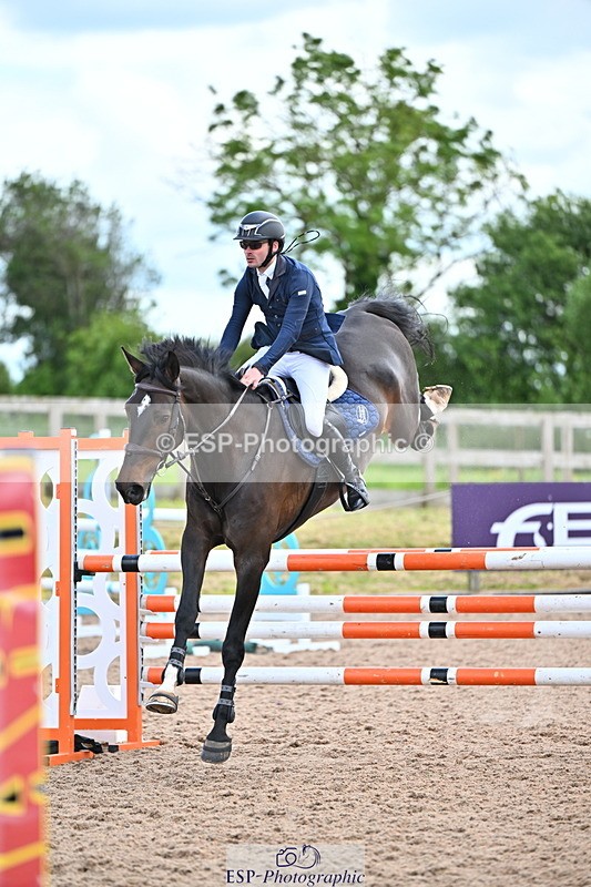 240608A-124326-02363 - Cls 4 Snr Newcomers and 1.10m Open