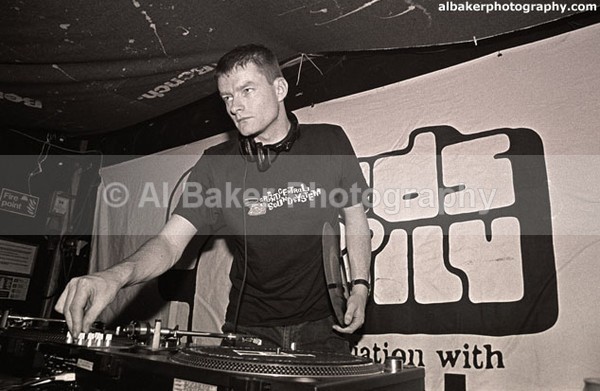 12 mark-rae - Friends-&-Family @ the-roadhouse 16.12.00