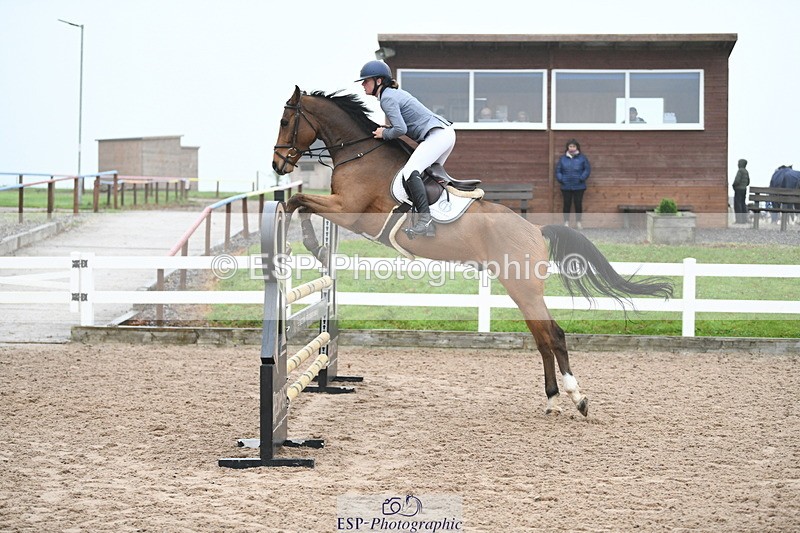 241103A-112448-07787 - SUN Cls 21 Snr Newcomers and 1.10m Open