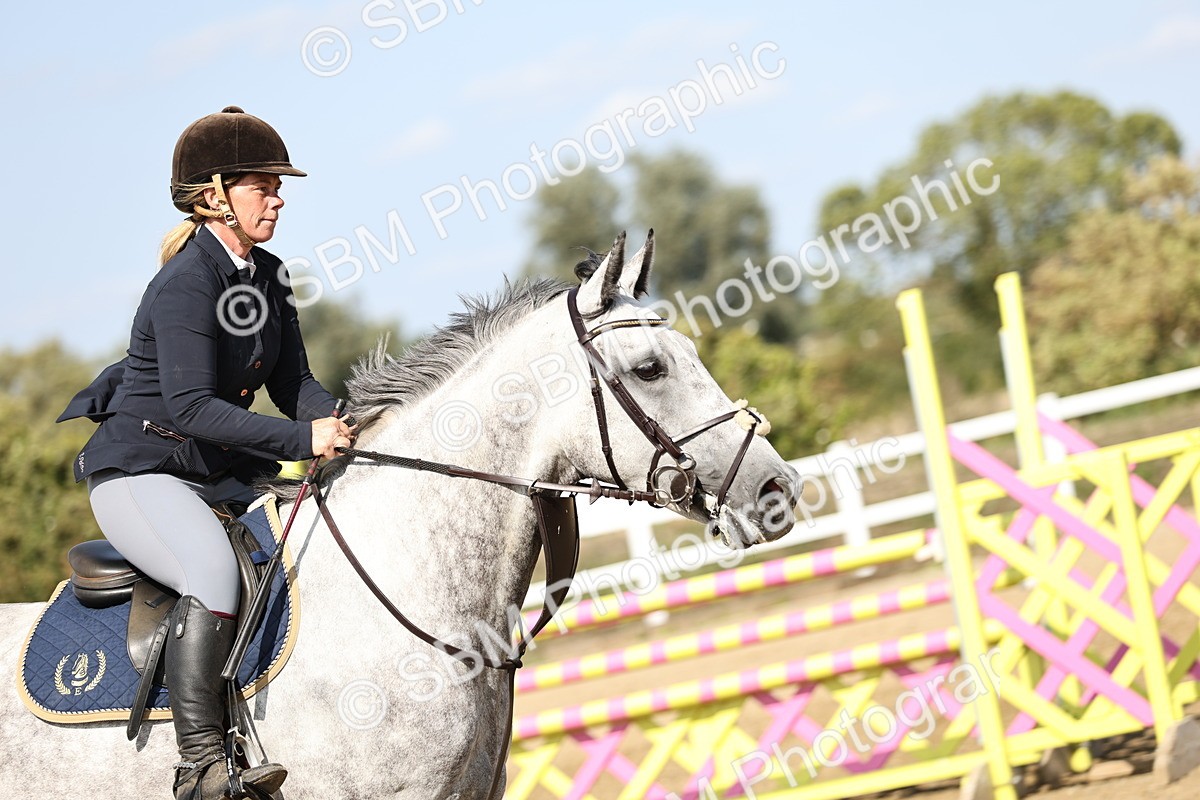 SBM_005292 - Class 6 = Senior Newcomers - 1.10m Open