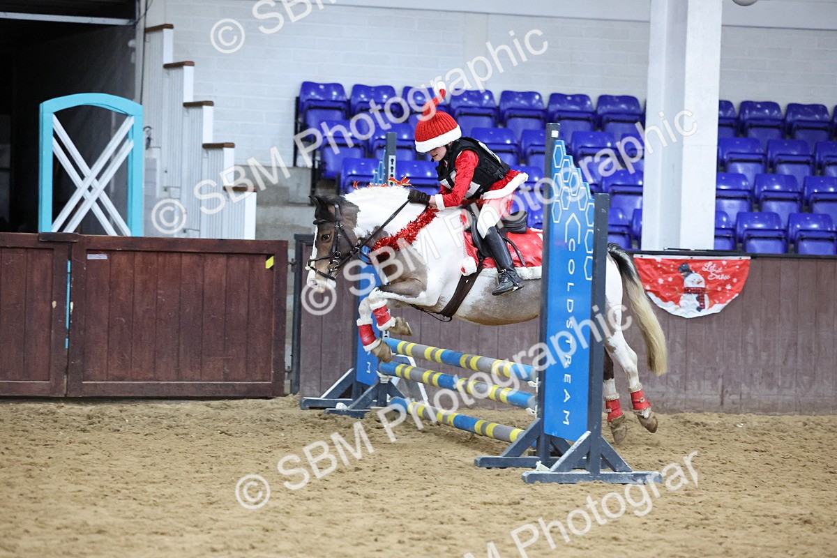SBM_000358 - Class 2 - Santas Grotto - 50cm