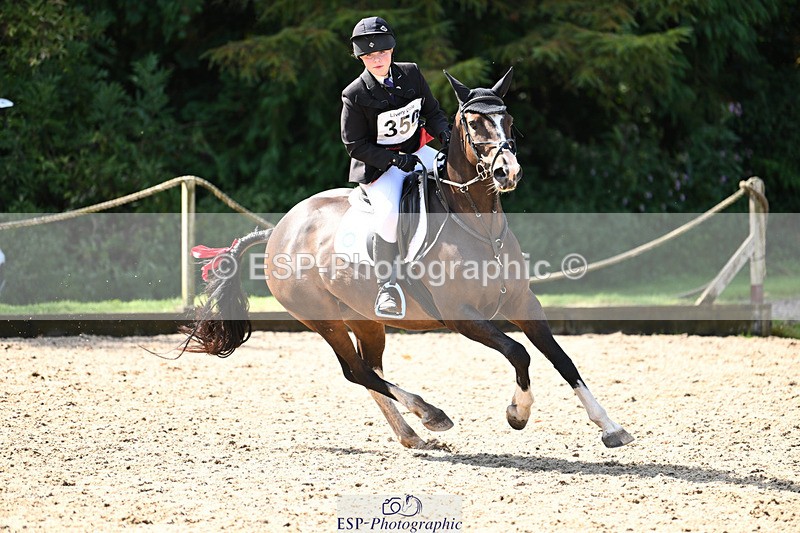 240824X-113738-25314 - 70cm Round 2 10.30 to 12.10