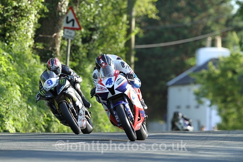 Ian Hutchinson - Monster Energy Supersport Race 1