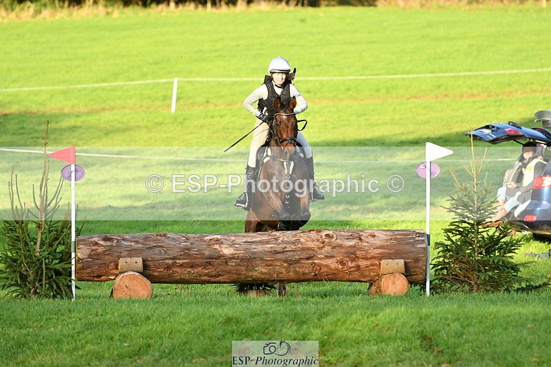 251025A-165558-22282 - H-657-Julie.Adams