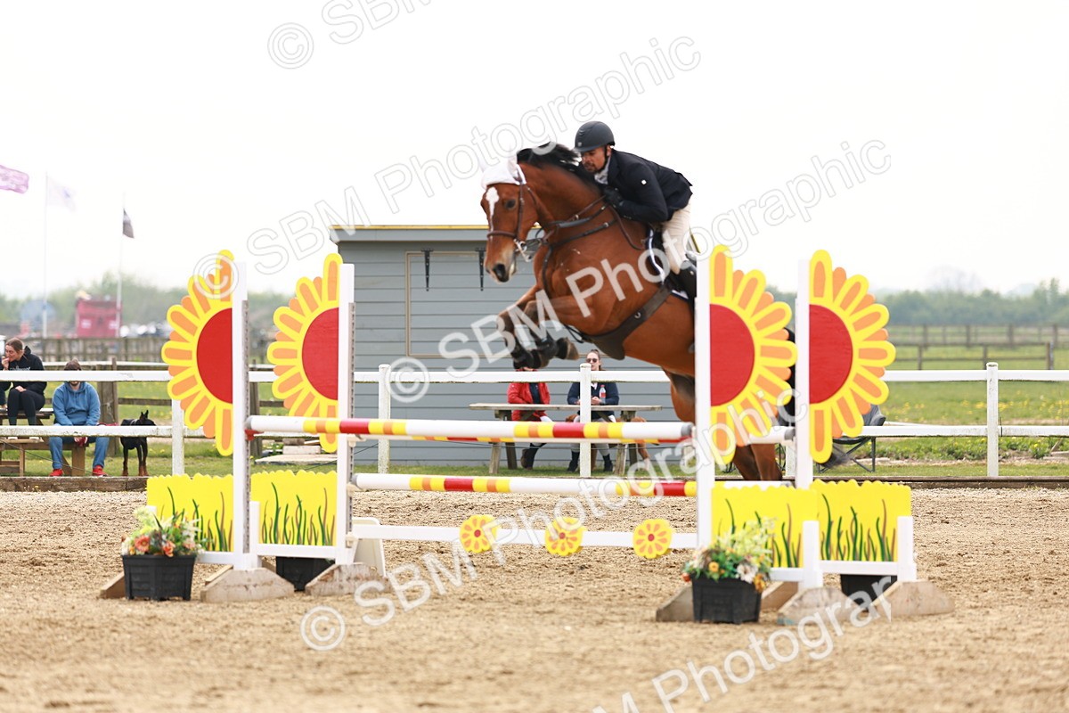  - Class 18 - Senior Newcomers - 1.10m