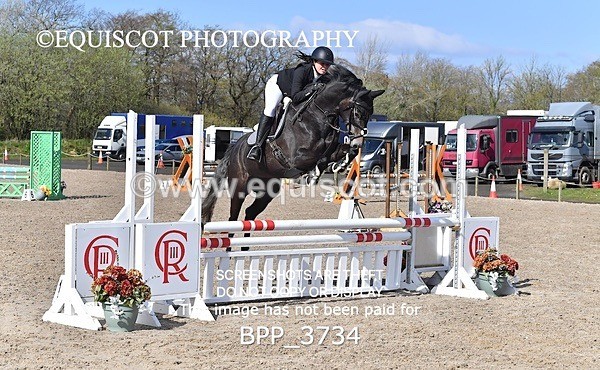 BPP_3734 - CLASS 3 FRI Senior British Novice/ 90cm Open