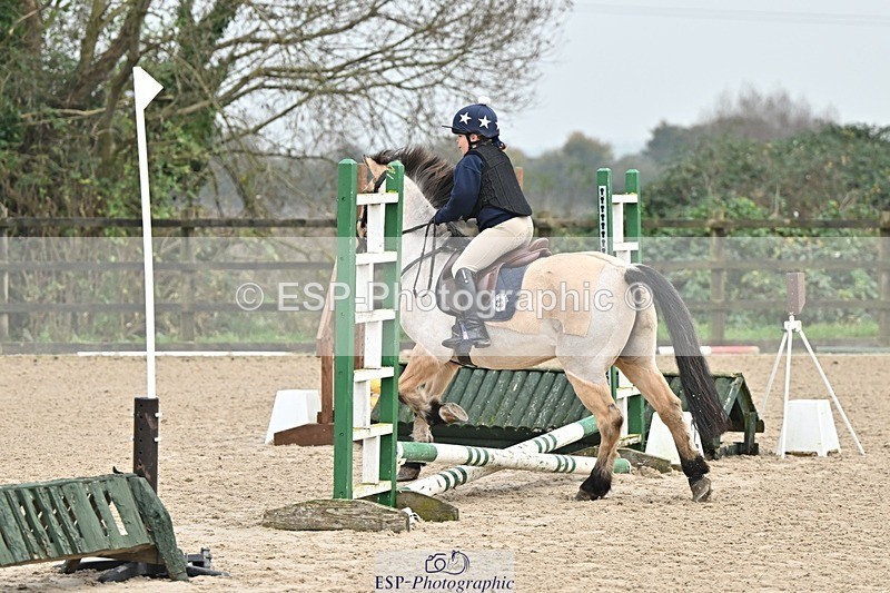 241110-101850-00247 - 40cm Showjumping