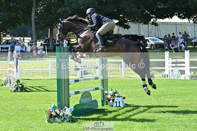 230909-111555-05121 - Cls 11 Snr Foxhunter & 1.20m Open