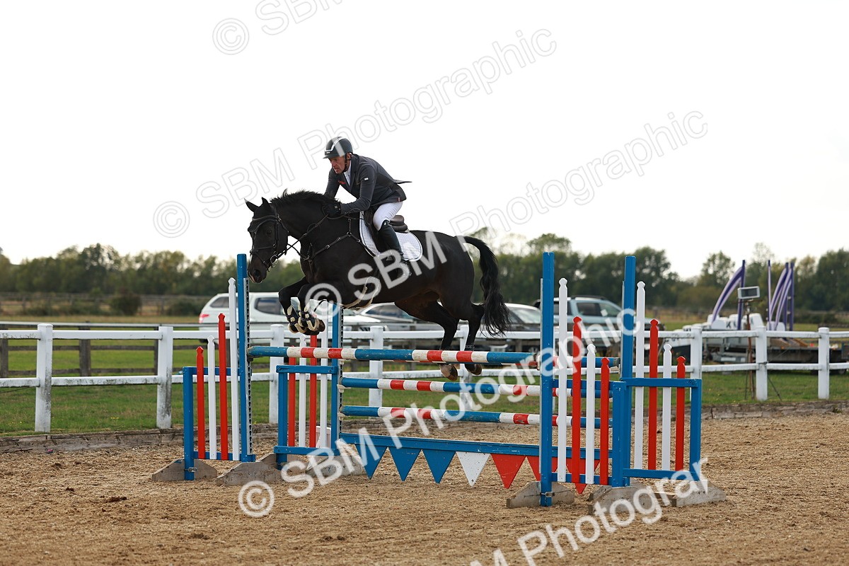 SBM_002139 - Class 5 - Senior Foxhunter - 1.20m