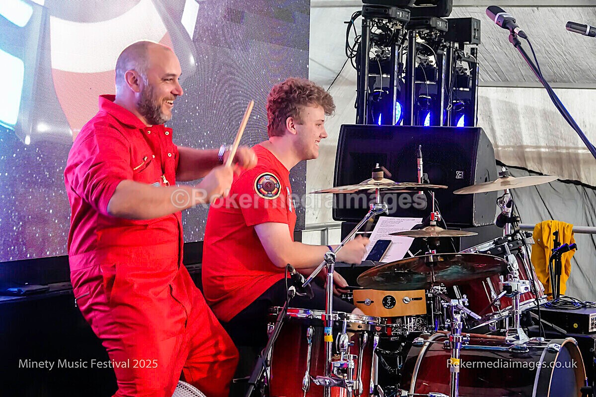 SATURDAY-19 - MINETY 2025