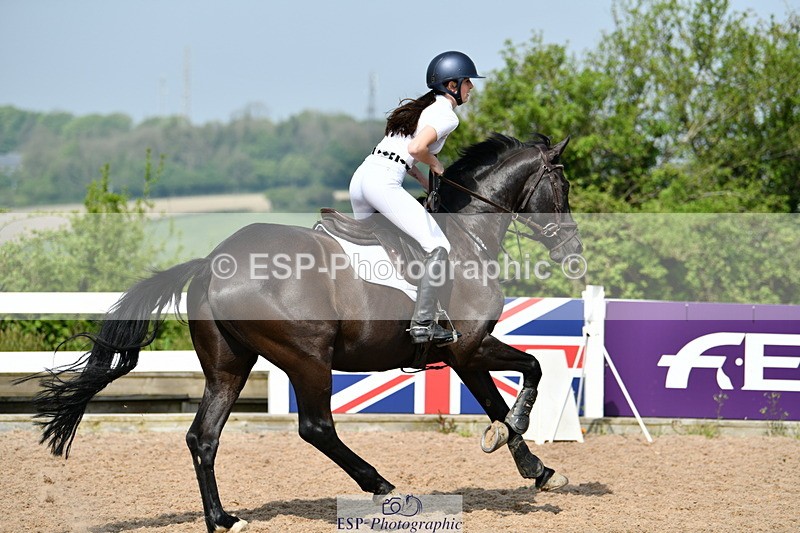 240511A-102458-11531 - Cls 28 95cm National Am Quali