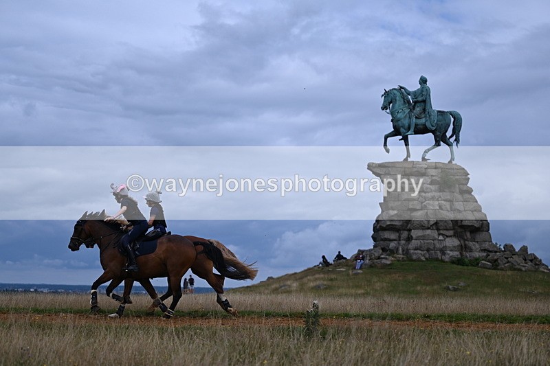 DSC_6127 - Time at Statue 12:17 to 12:44