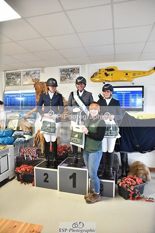 250214-130854-00367 - Freestyle Medium Silver Presentation