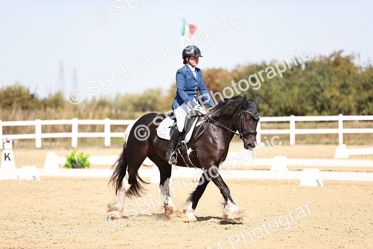 SBM_004579 - Class 12 - Novice 5 - 10.31-11.41
