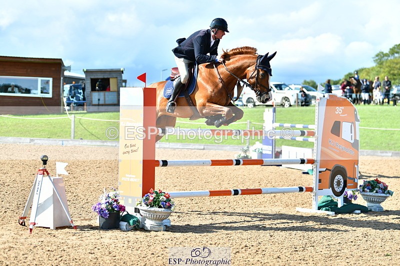 230723A-171419-13807 - Cls 8, 2 Star Medium 1.35m