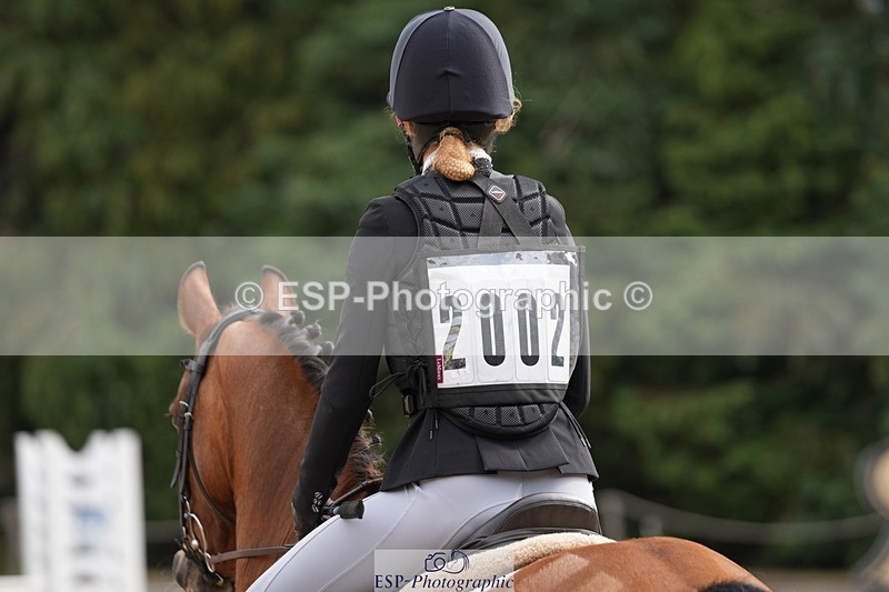 250824A-104254-34869 - 2002-Florence.Dovey-Moneyhills.Pageant