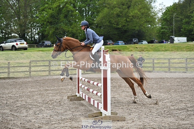 230512-092823-00322 - Cls 10 Snr 85cm Schooling