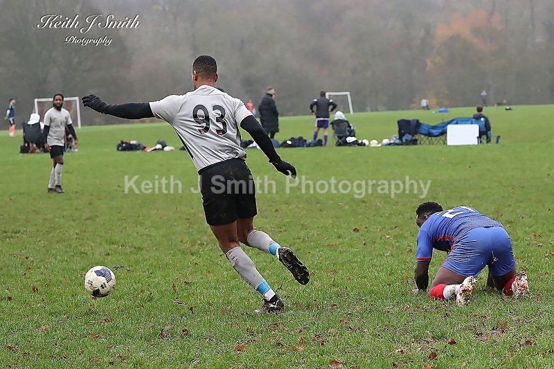 9KJS2802 - Pitch 1. AFC Spinney vs FC TEQ. 2025-12-07 Abington Park.