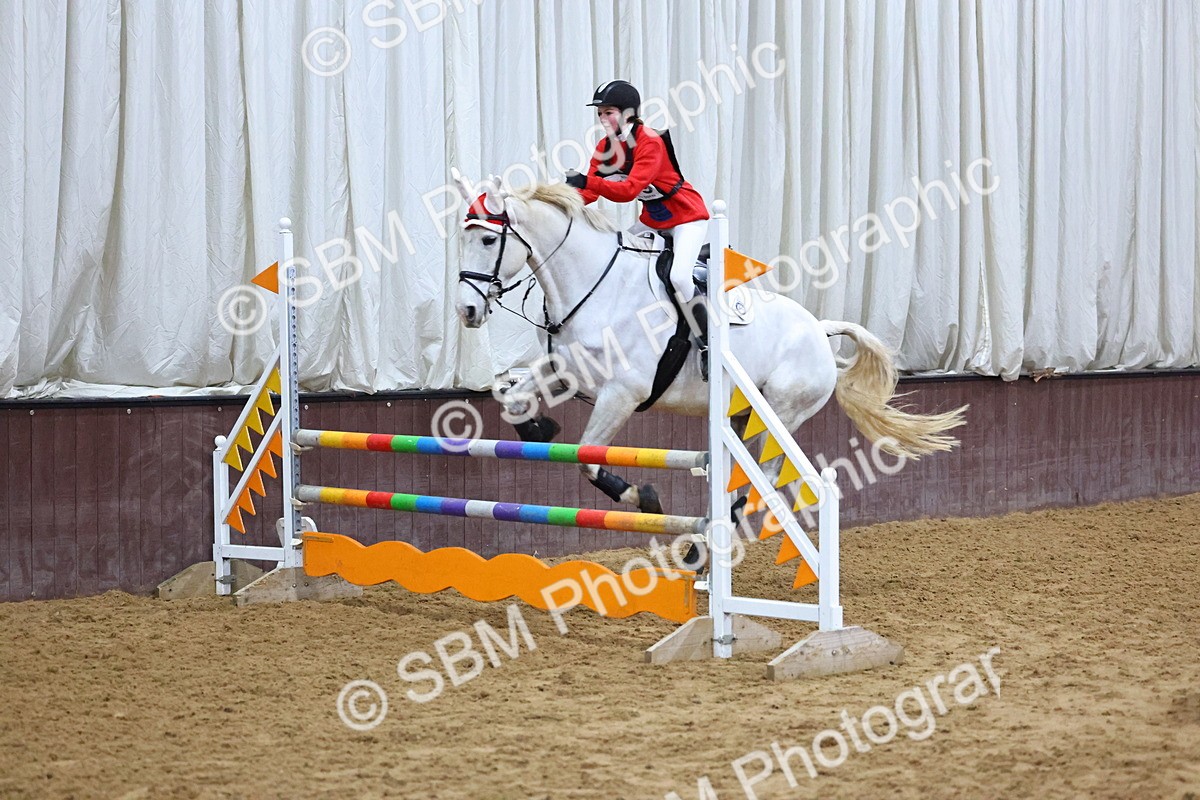 SBM_002613 - Class 6 - Holly & Ivy Stakes - 90cm