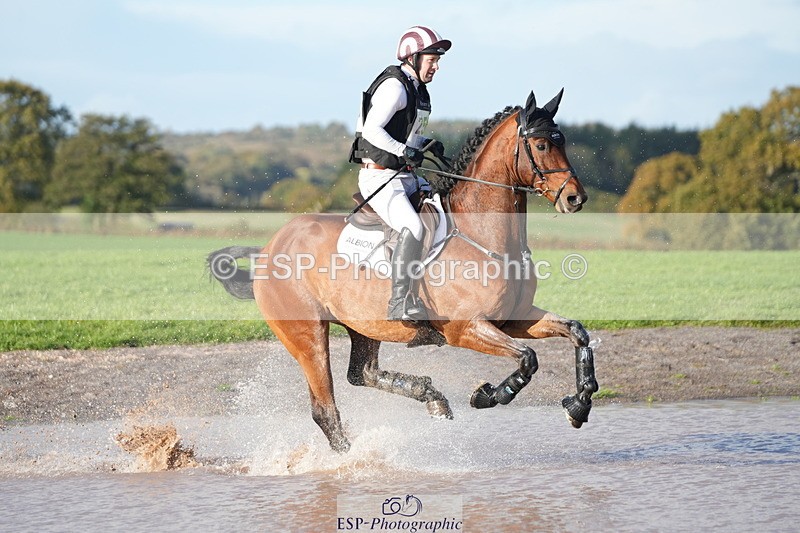 251024A-160143-14665 - C-255-Rupert.Batting